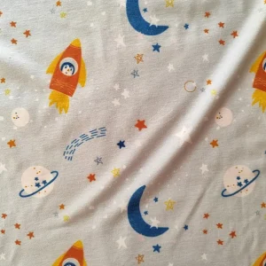 پارچه تریکو طرح سفینه فضایی و ماه کد ۴۰۴۱۰۳۲