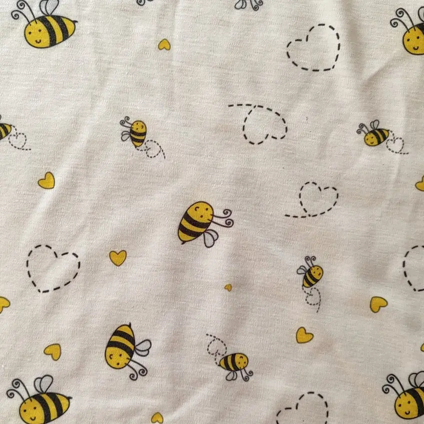 پارچه تریکو طرح زنبور و قلب