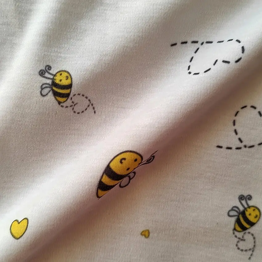 پارچه تریکو طرح زنبور و قلب